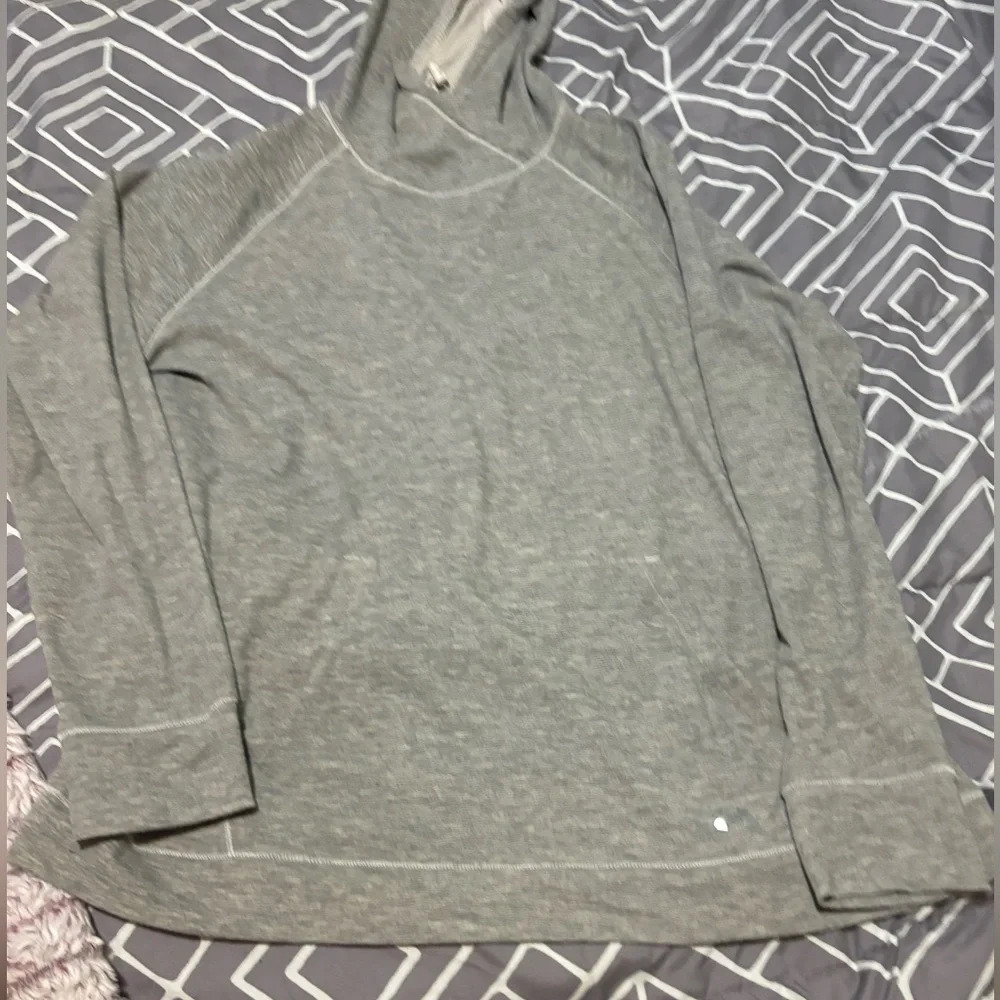 Under armor light gray shirt 2X